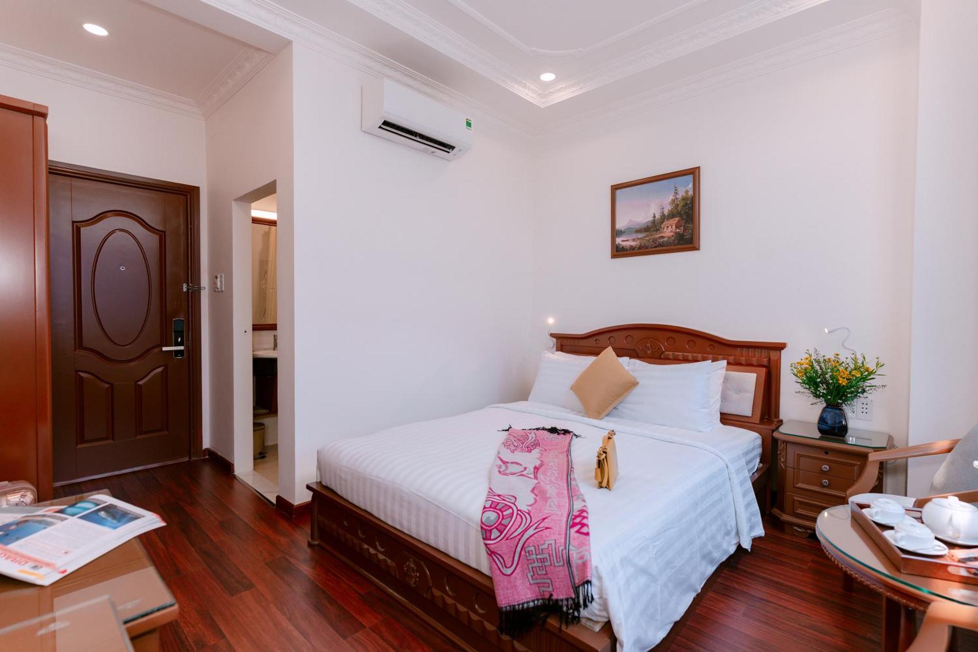 הו צ'י מין סיטי Dahlialand Saigon Hotel & Swimming Pool - Ben Thanh Market, District 1 מראה חיצוני תמונה